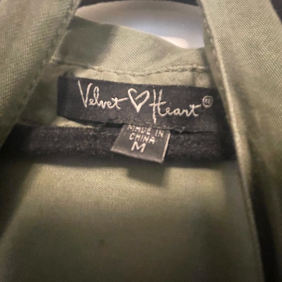 Velvet and Heart size M green dress - Picture 2 of 2